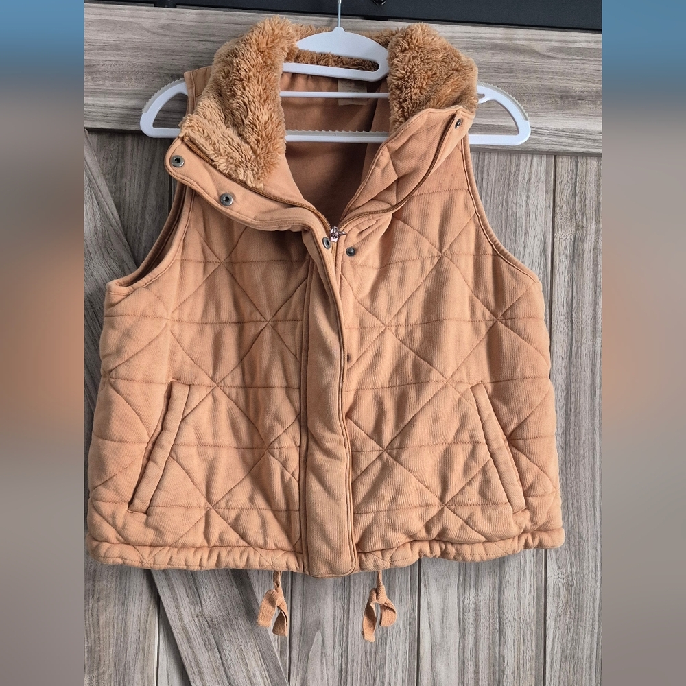 CALIA by Carrie Underwood Camel Fleece Vest